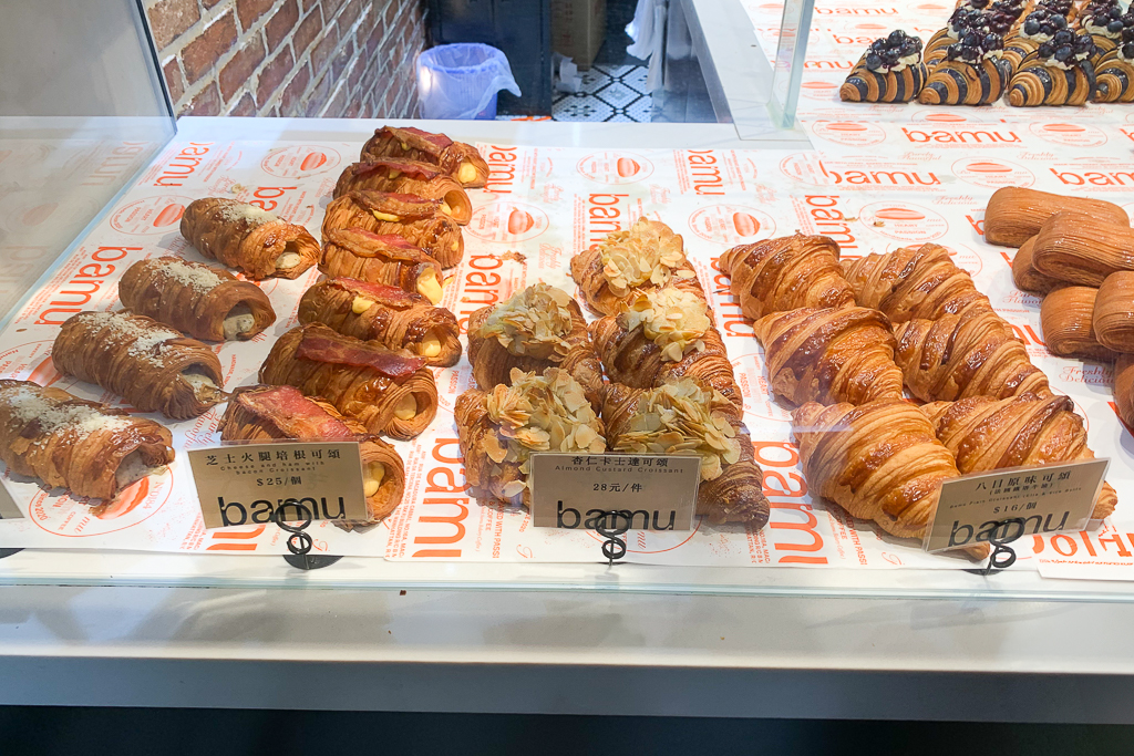 澳門半島｜八目烘焙 bamu bakery．澳門爆紅酥皮蛋塔，蝴蝶可頌麵包也是人氣商品 @飛天璇的口袋