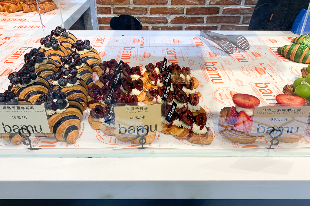 澳門半島｜八目烘焙 bamu bakery．澳門爆紅酥皮蛋塔，蝴蝶可頌麵包也是人氣商品 @飛天璇的口袋