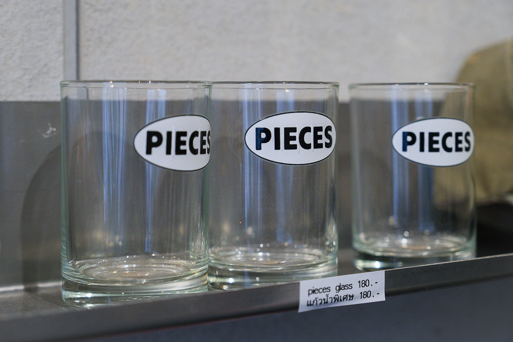 泰國曼谷｜Pieces Cafe & Bed．曼谷嵩越路特色咖啡館，有可愛胸部造型的麵包 @飛天璇的口袋