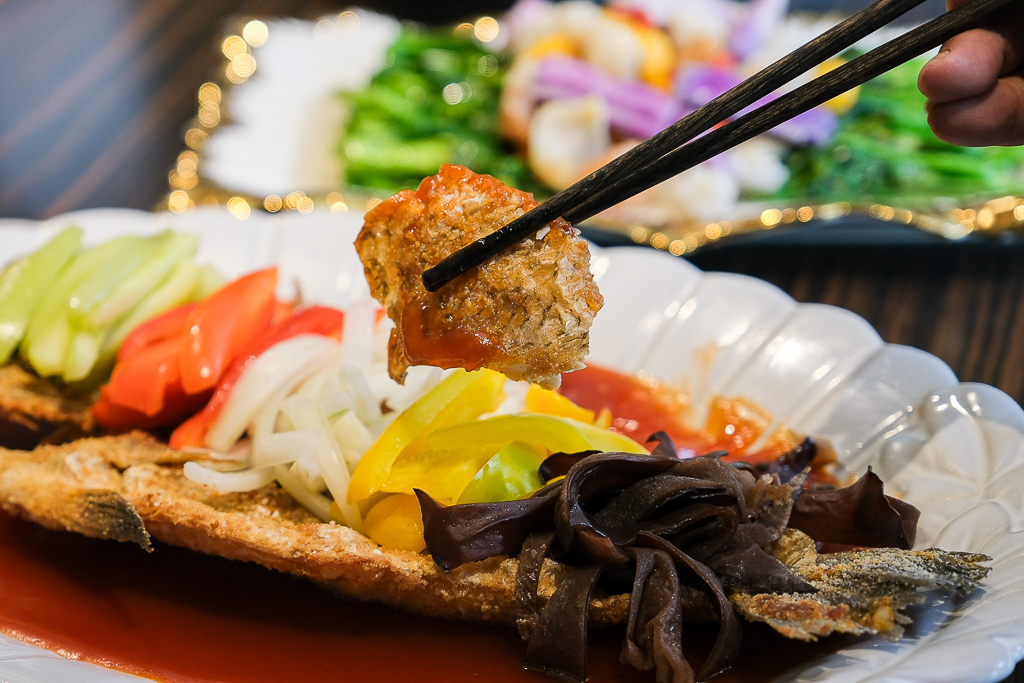 台中北屯｜范頭家客家餐廳 機捷特店．2025台中父親節餐廳，10人席桌菜7588元(早鳥享96折) @飛天璇的口袋