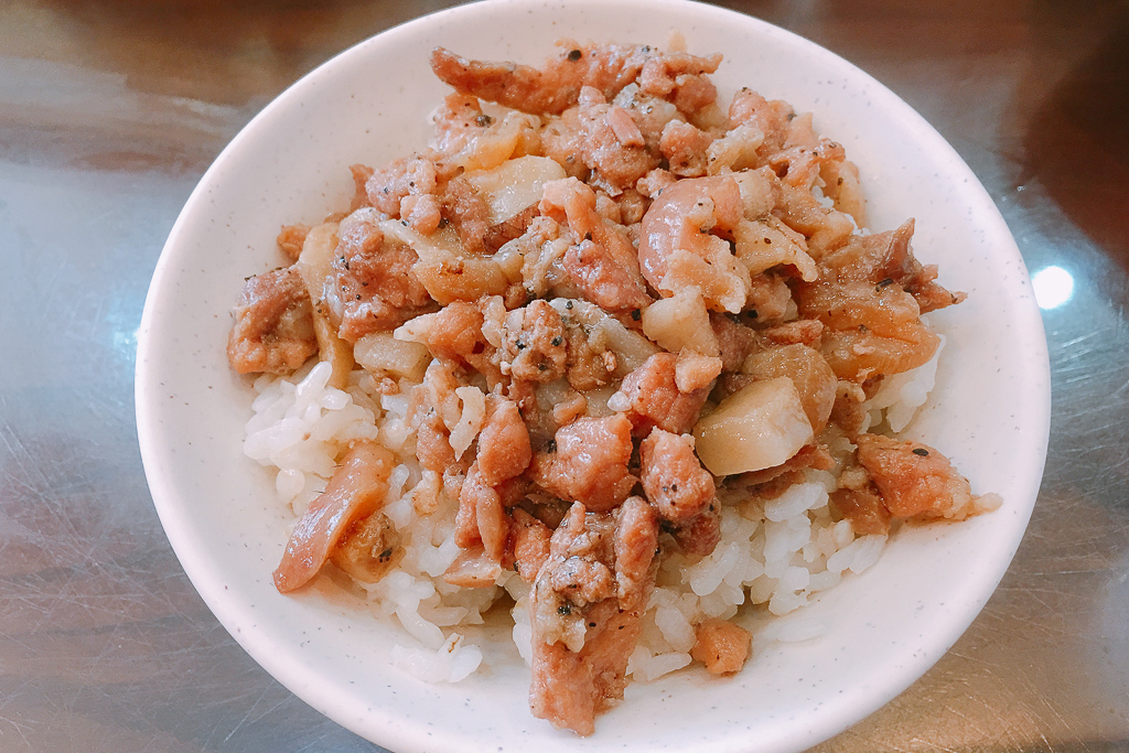 新竹竹北｜鄉親養生館．24小時營業按摩店，免費吃滷肉飯、熱湯、甜品和水果 @飛天璇的口袋