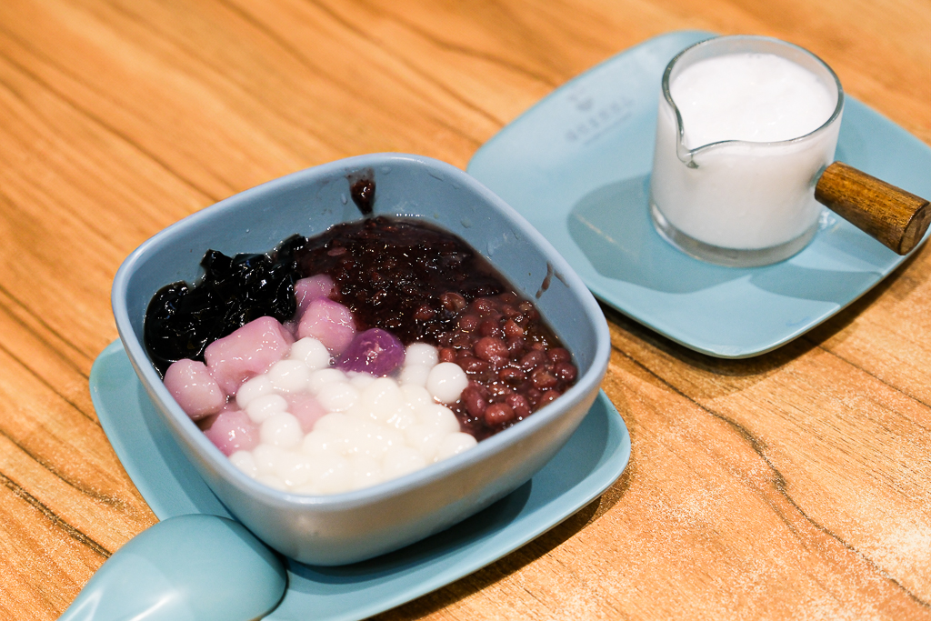 澳門氹仔｜楊枝金撈甜品．超好吃的澳門楊枝甘露，半夜12點還是滿滿人潮 @飛天璇的口袋