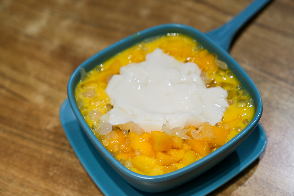 澳門氹仔｜楊枝金撈甜品．超好吃的澳門楊枝甘露，半夜12點還是滿滿人潮 @飛天璇的口袋