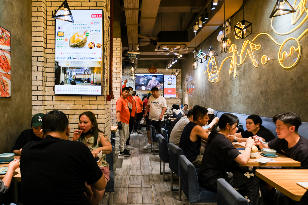 澳門氹仔｜楊枝金撈甜品．超好吃的澳門楊枝甘露，半夜12點還是滿滿人潮 @飛天璇的口袋