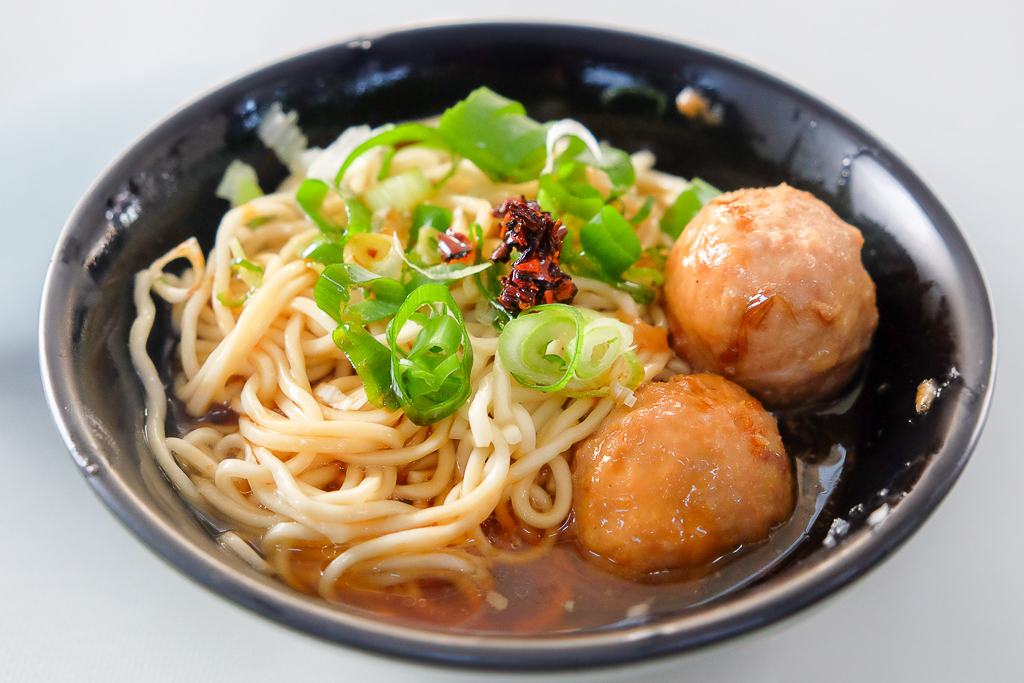 台中北區|和記傻瓜麵.一中學子讀書的回憶,簡單的黑醋醬油成就一碗經典 @飛天璇的口袋 台中北區|和記傻瓜麵.一中學子讀書的回憶,簡單的黑醋醬油成就一碗經典 @飛天璇的口袋