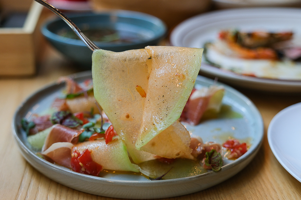 台中西區｜台中直火料理 FORE．龍眼木直火柴燒牛排．台中美術館玻璃屋餐廳 @飛天璇的口袋