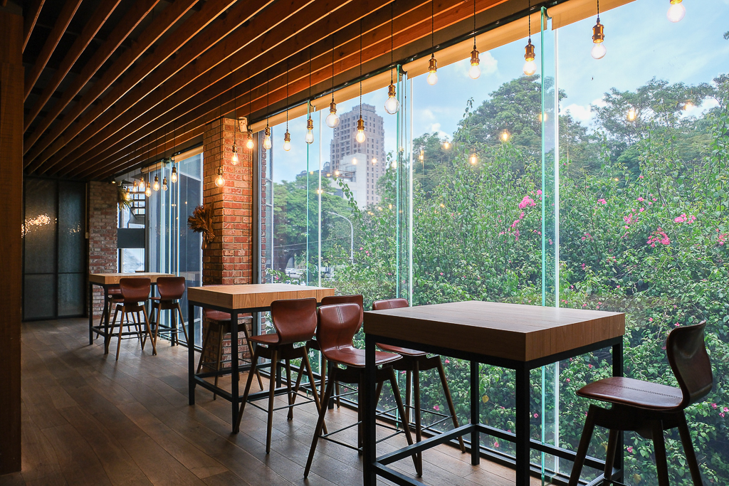 台中西區｜台中直火料理 FORE．龍眼木直火柴燒牛排．台中美術館玻璃屋餐廳 @飛天璇的口袋