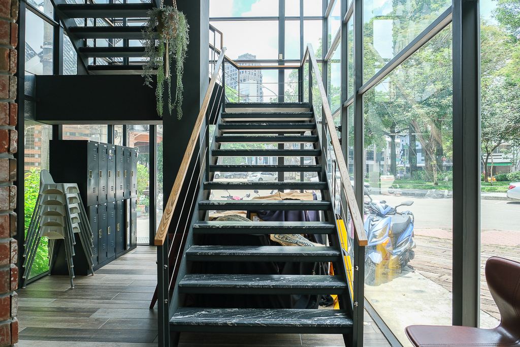 台中西區｜台中直火料理 FORE．龍眼木直火柴燒牛排．台中美術館玻璃屋餐廳 @飛天璇的口袋