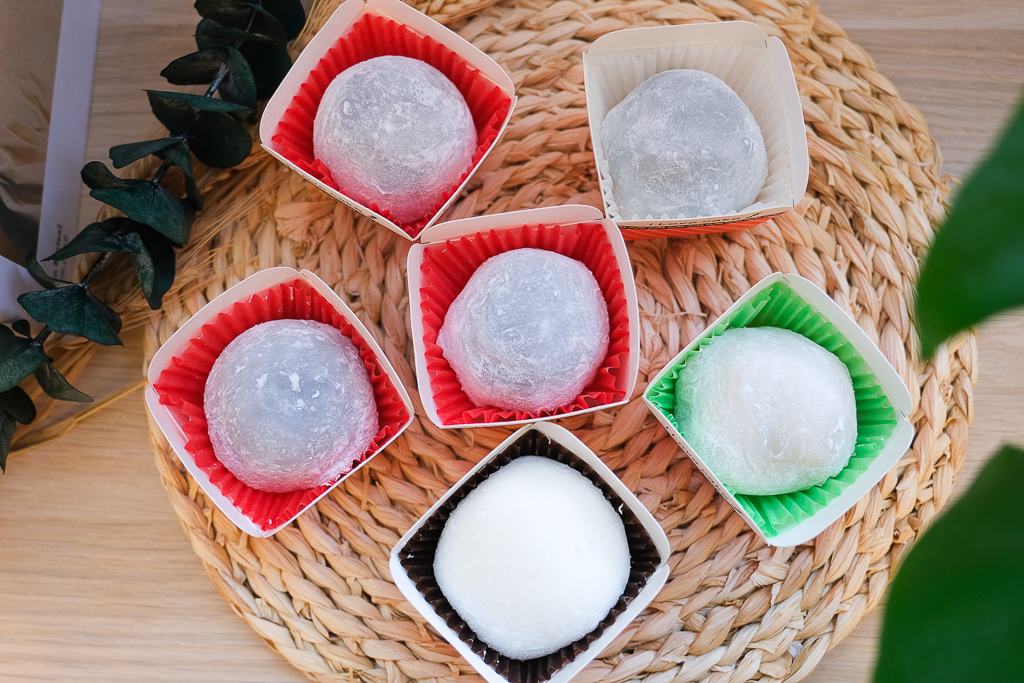 台南中西｜福樂屋．台南40年麻糬老店，草莓大福365天都吃得到 @飛天璇的口袋