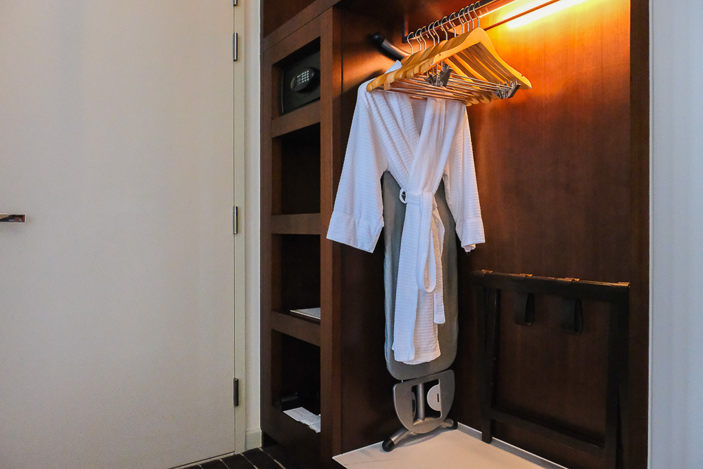 澳門路氹｜澳門君悅酒店．澳門新濠天地五星級酒店，澳門機場接駁車6分鐘抵達 @飛天璇的口袋