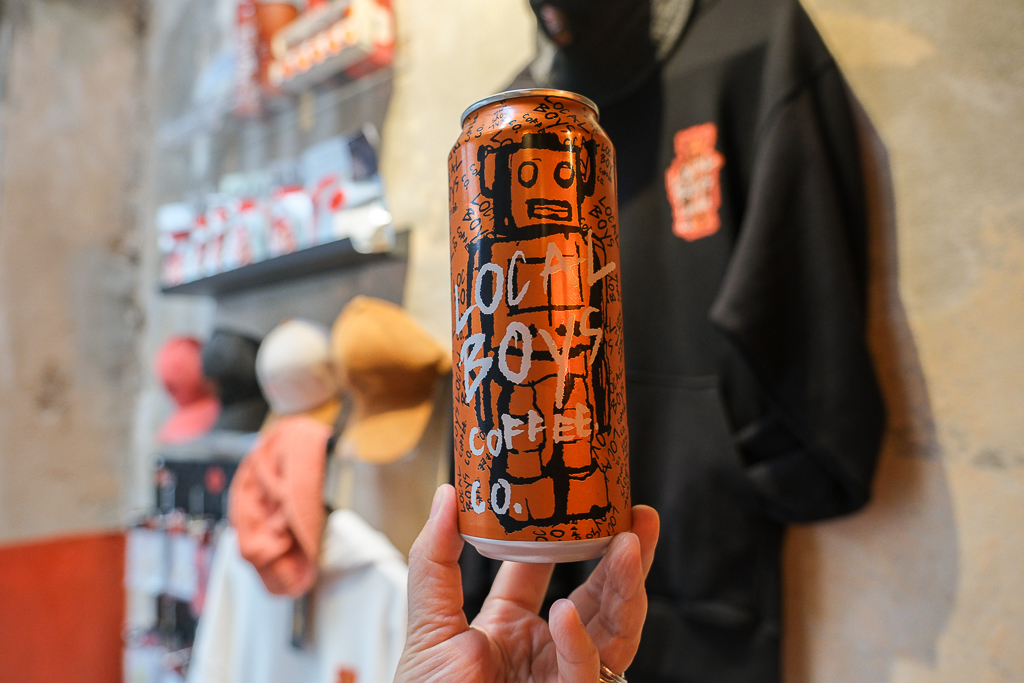 泰國曼谷｜Local Boys Coffee．一開幕就爆紅引發打卡風潮，曼谷嵩越路人氣咖啡館 @飛天璇的口袋