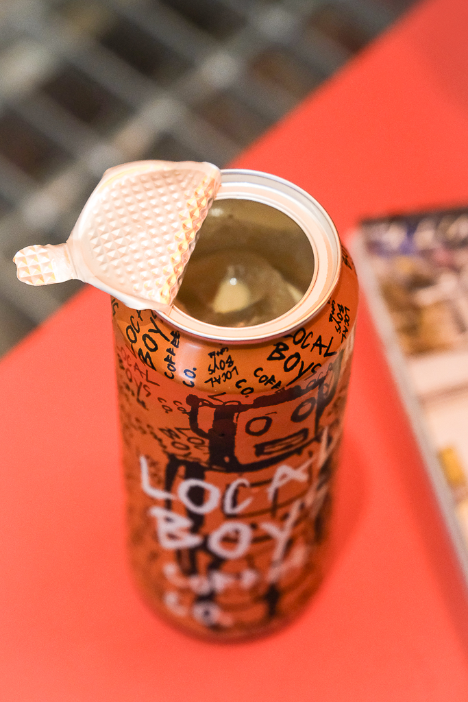 泰國曼谷｜Local Boys Coffee．一開幕就爆紅引發打卡風潮，曼谷嵩越路人氣咖啡館 @飛天璇的口袋