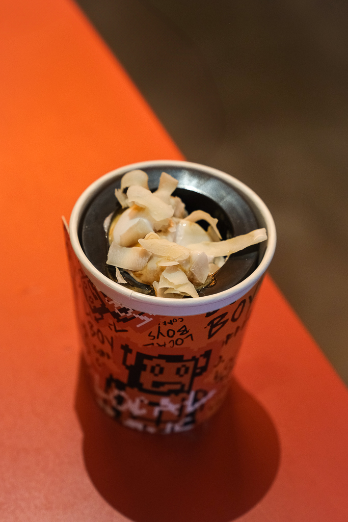 泰國曼谷｜Local Boys Coffee．一開幕就爆紅引發打卡風潮，曼谷嵩越路人氣咖啡館 @飛天璇的口袋