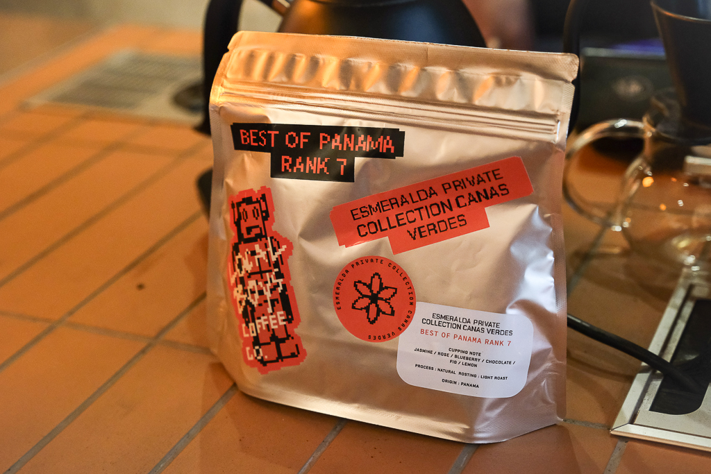 泰國曼谷｜Local Boys Coffee．一開幕就爆紅引發打卡風潮，曼谷嵩越路人氣咖啡館 @飛天璇的口袋