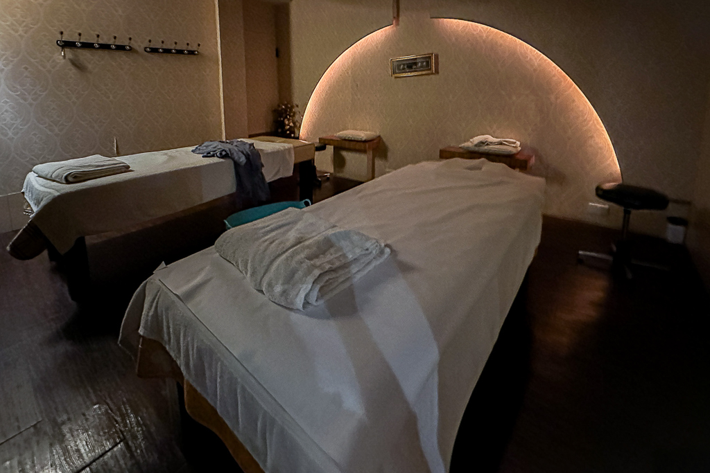 台中南屯｜月荷養生館．以峇里島風情為主題，台中七期高級按摩會館 @飛天璇的口袋