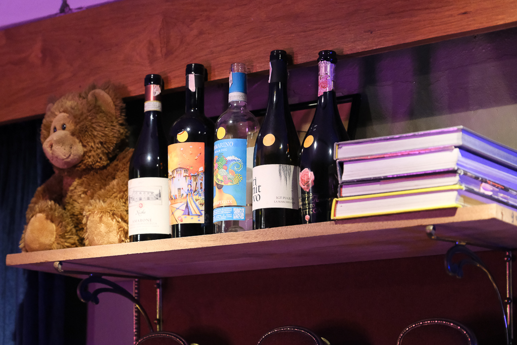 泰國曼谷｜e-ga LAB．一樓是A pink rabbit + Bob蛋糕店，嵩越路人氣咖啡甜點推薦 @飛天璇的口袋