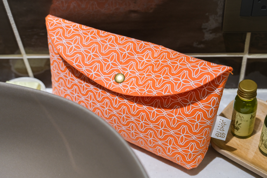 高雄新興｜JOHO HOTEL．下午茶點心吃到飽，早餐可以吃到12點退房 @飛天璇的口袋