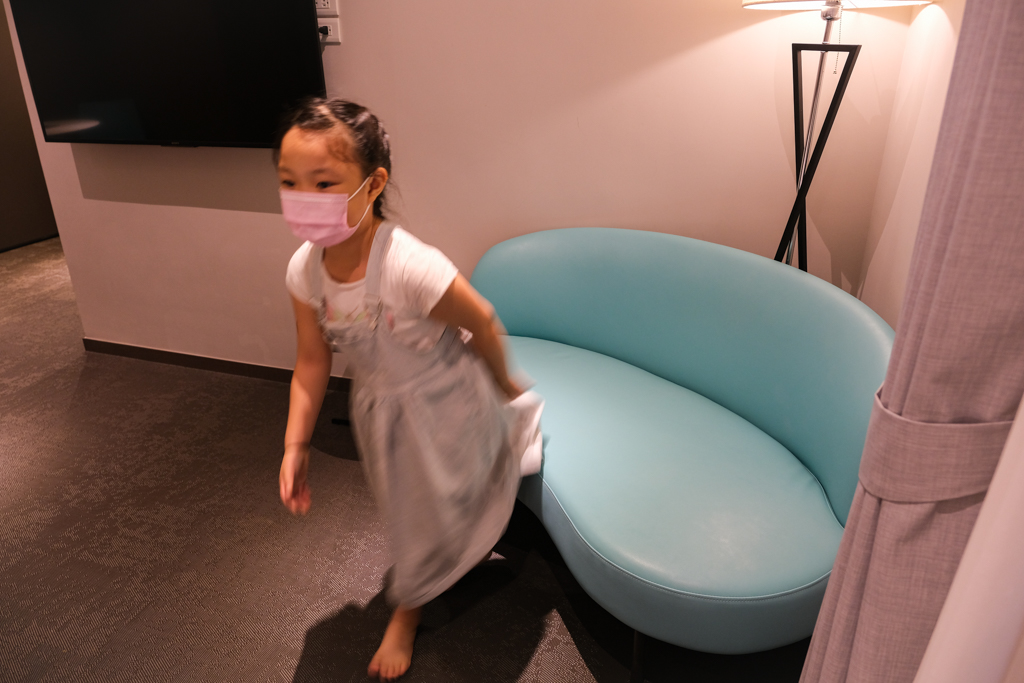 高雄新興｜JOHO HOTEL．下午茶點心吃到飽，早餐可以吃到12點退房 @飛天璇的口袋