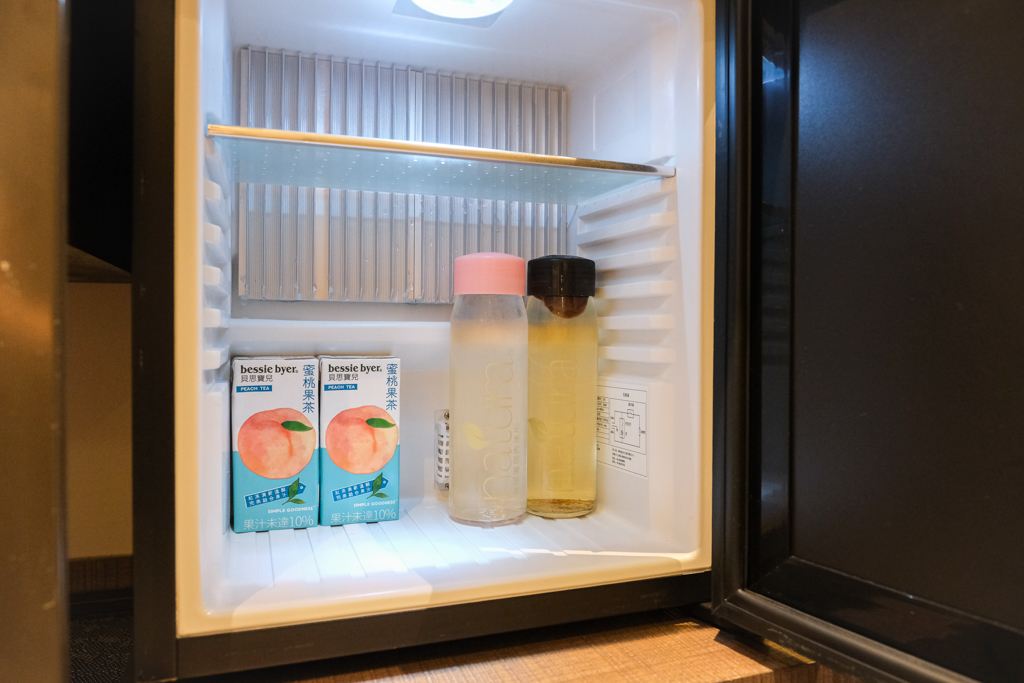 高雄新興｜JOHO HOTEL．下午茶點心吃到飽，早餐可以吃到12點退房 @飛天璇的口袋