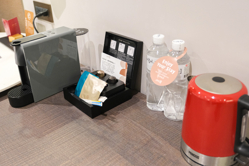 高雄新興｜JOHO HOTEL．下午茶點心吃到飽，早餐可以吃到12點退房 @飛天璇的口袋