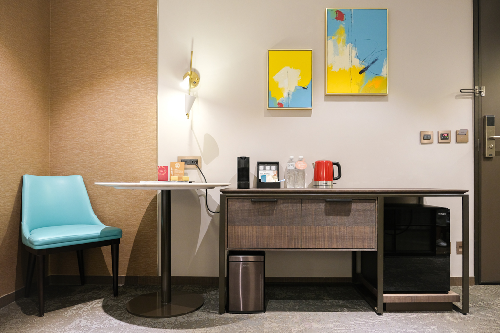 高雄新興｜JOHO HOTEL．下午茶點心吃到飽，早餐可以吃到12點退房 @飛天璇的口袋