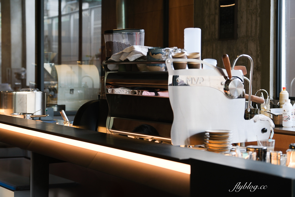 彰化北斗｜與咖啡 And. Coffee Roastery．搬了家空間更提升，甜點更有水準 @飛天璇的口袋
