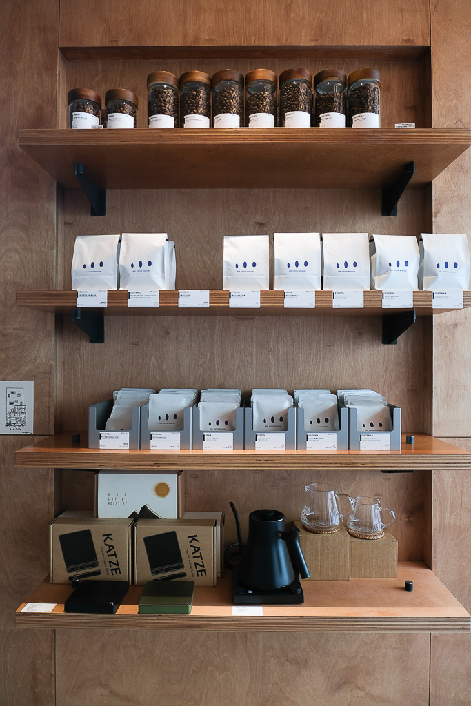 彰化北斗｜與咖啡 And. Coffee Roastery．搬了家空間更提升，甜點更有水準 @飛天璇的口袋