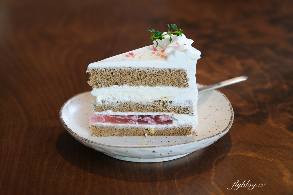 彰化北斗｜與咖啡 And. Coffee Roastery．搬了家空間更提升，甜點更有水準 @飛天璇的口袋