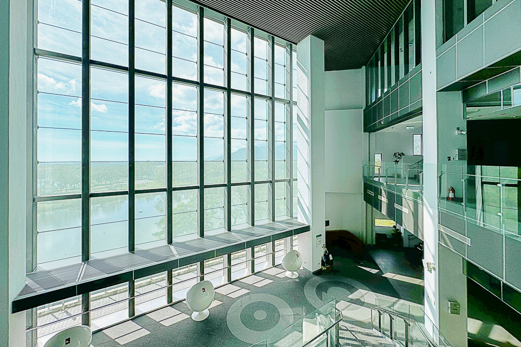 台東景點｜台東大學圖書館．世界8大特色圖書館之首，坐擁大片綠地湖畔美景 @飛天璇的口袋