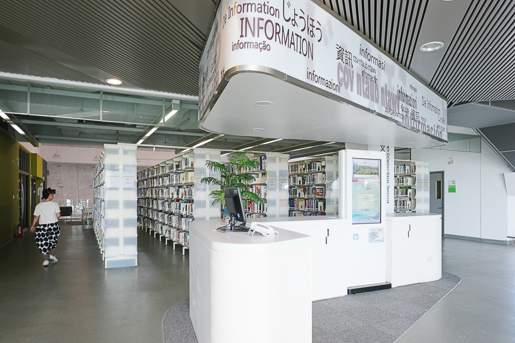 台東景點｜台東大學圖書館．世界8大特色圖書館之首，坐擁大片綠地湖畔美景 @飛天璇的口袋