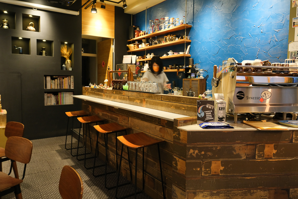 台中西區｜与謝野珈琲 yosano．喝一杯有質感的咖啡， 台中直火烘焙咖啡豆 @飛天璇的口袋