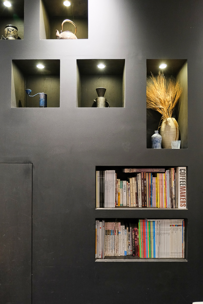 台中西區｜与謝野珈琲 yosano．喝一杯有質感的咖啡， 台中直火烘焙咖啡豆 @飛天璇的口袋