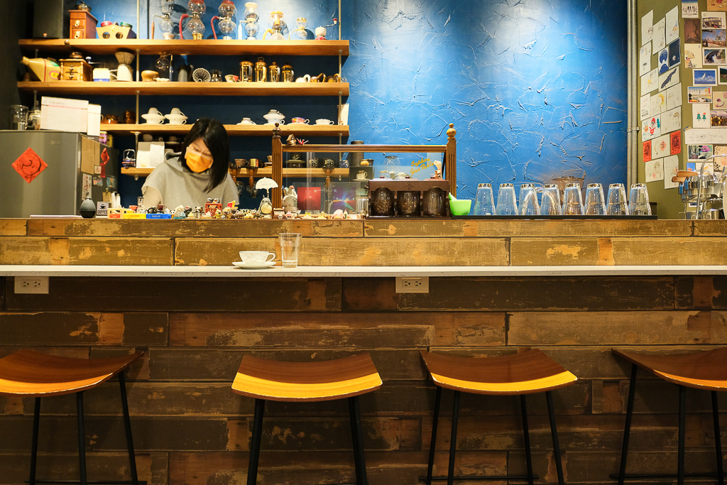 台中西區｜与謝野珈琲 yosano．喝一杯有質感的咖啡， 台中直火烘焙咖啡豆 @飛天璇的口袋