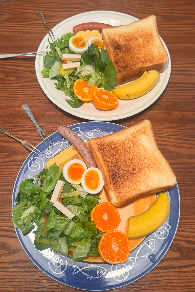 日本北海道｜卓也美瑛微宿．美瑛車站包棟民宿，車站步行7分鐘，鄰近超市和便利商店 @飛天璇的口袋