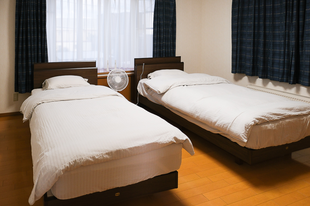 日本北海道｜卓也美瑛微宿．美瑛車站包棟民宿，車站步行7分鐘，鄰近超市和便利商店 @飛天璇的口袋