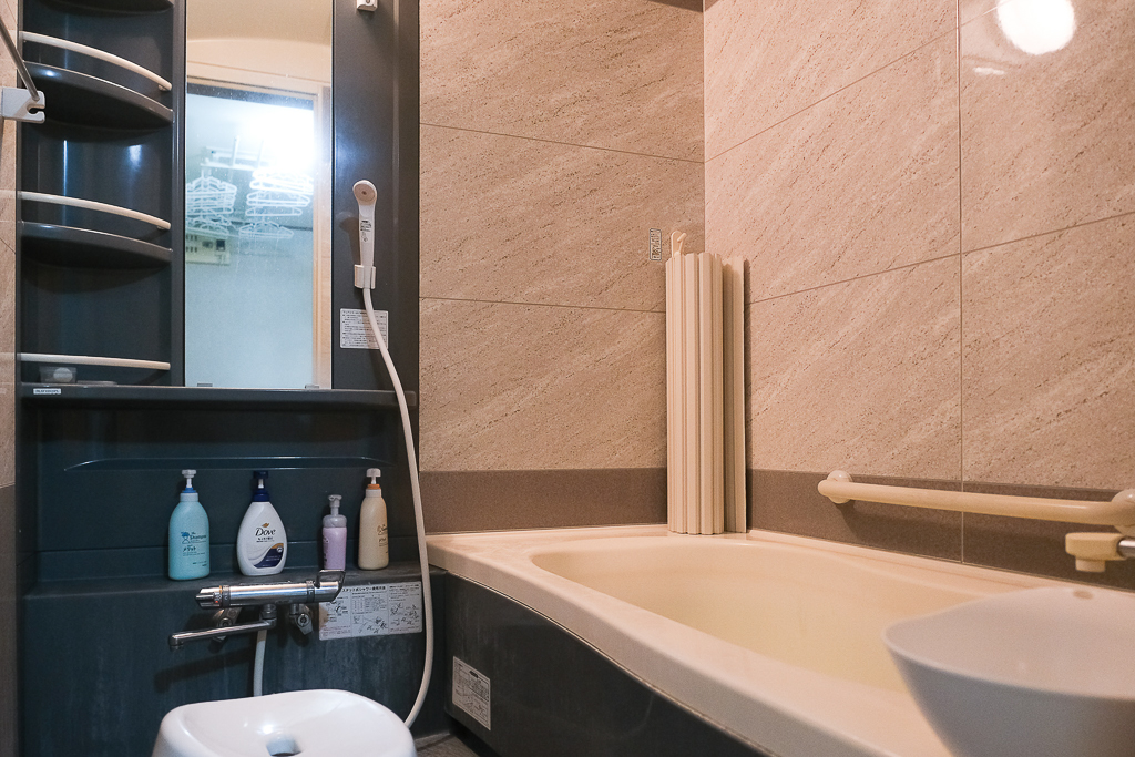 日本北海道｜卓也美瑛微宿．美瑛車站包棟民宿，車站步行7分鐘，鄰近超市和便利商店 @飛天璇的口袋