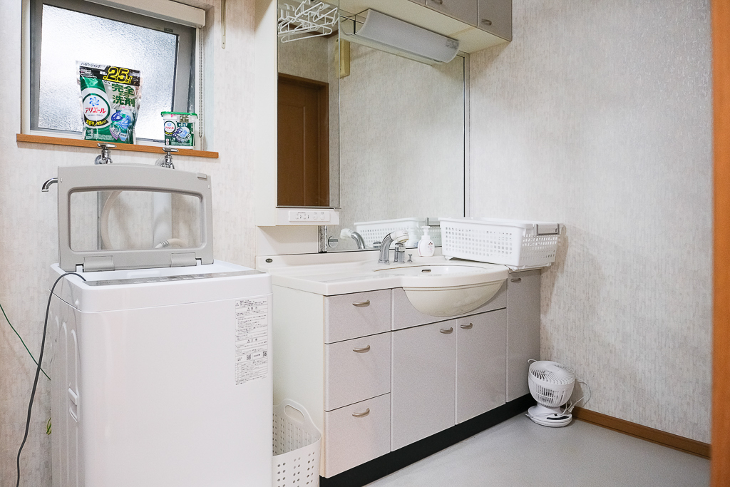 日本北海道｜卓也美瑛微宿．美瑛車站包棟民宿，車站步行7分鐘，鄰近超市和便利商店 @飛天璇的口袋