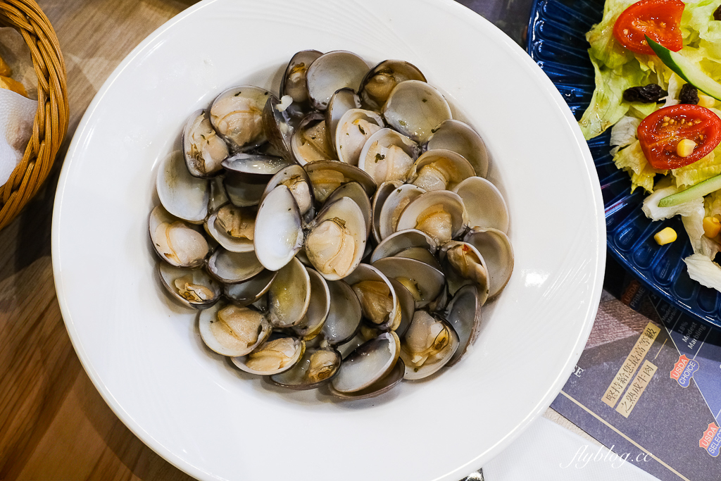 台中東區｜瀧厚炙燒熟成牛排．290元起濕式熟成牛排，湯品飲料無限使用 @飛天璇的口袋