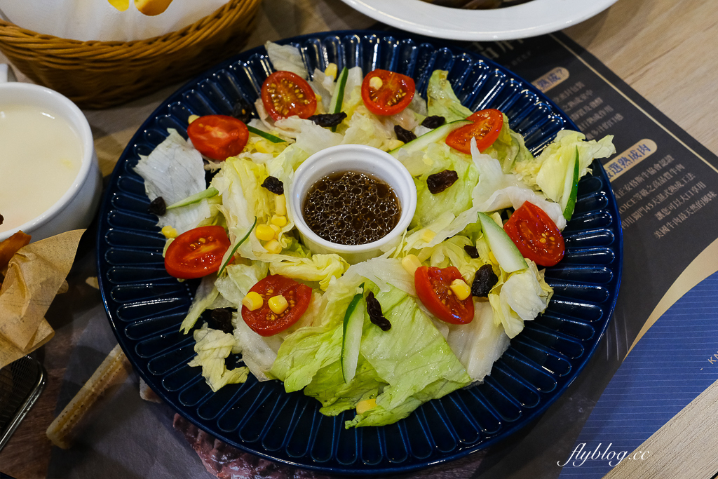 台中東區｜瀧厚炙燒熟成牛排．290元起濕式熟成牛排，湯品飲料無限使用 @飛天璇的口袋