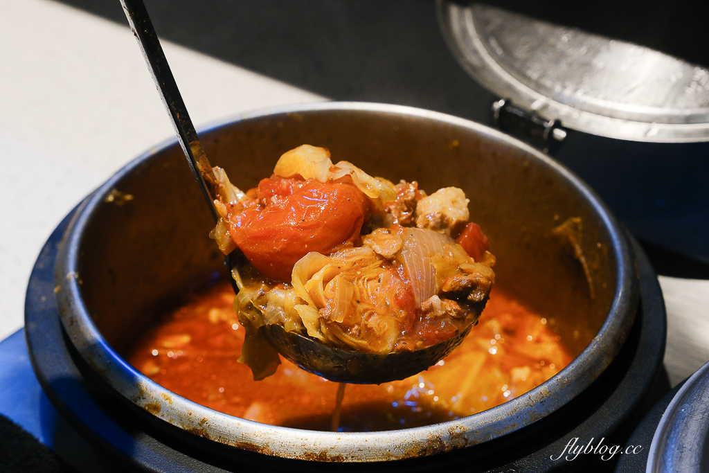 台中東區｜瀧厚炙燒熟成牛排．290元起濕式熟成牛排，湯品飲料無限使用 @飛天璇的口袋