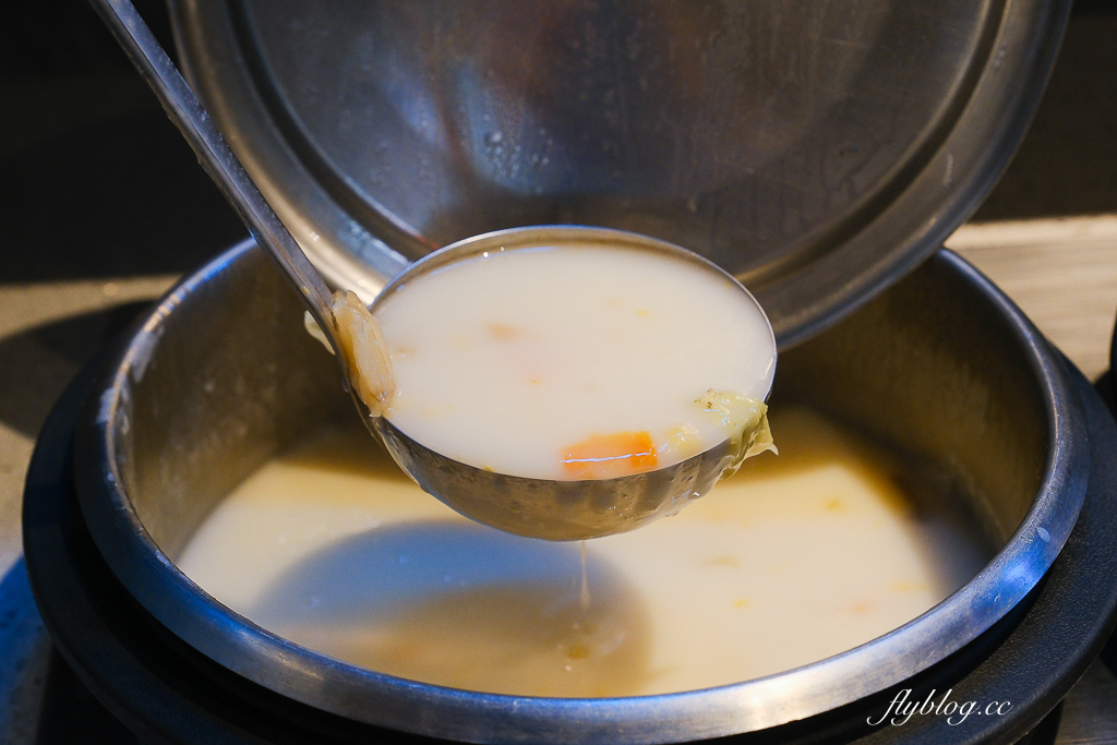 台中東區｜瀧厚炙燒熟成牛排．290元起濕式熟成牛排，湯品飲料無限使用 @飛天璇的口袋