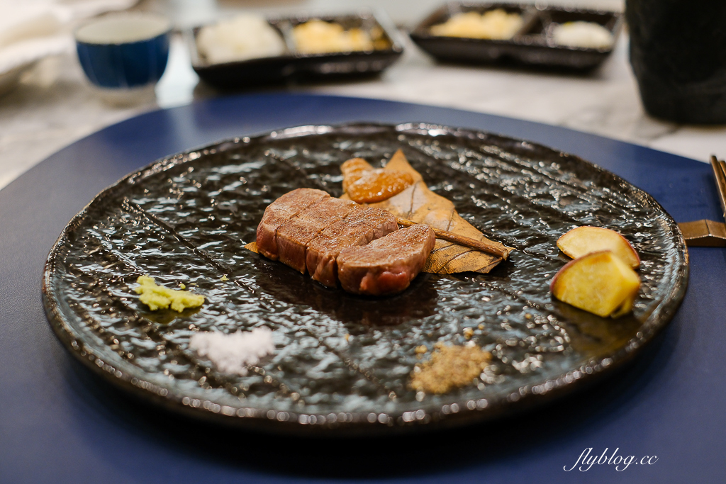 【台中慶生聚餐首選】明水然樂．1600元起台中日式無菜單鐵板燒，慶生約會餐廳推薦 @飛天璇的口袋