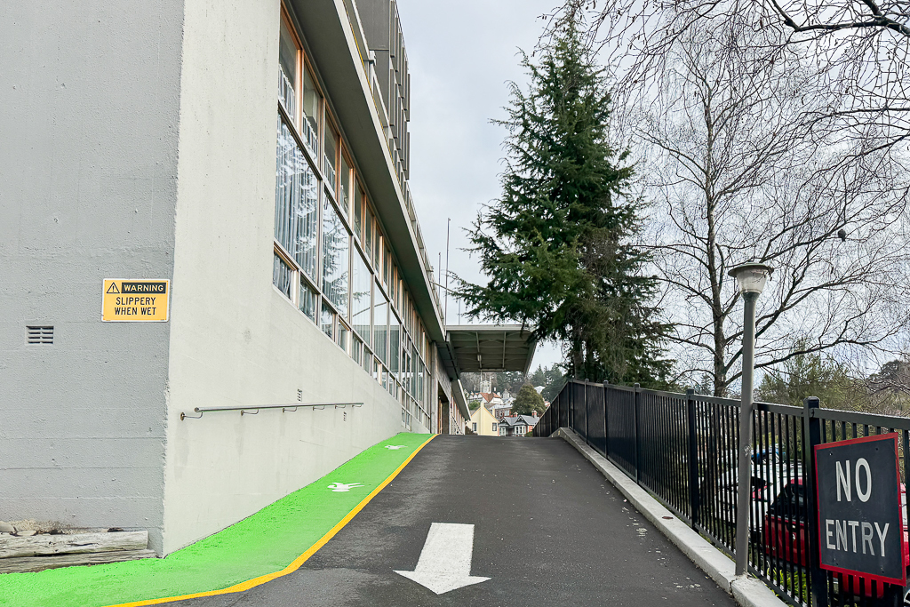 紐西蘭但尼丁｜但尼丁君門酒店．市中心步行5分鐘，Kingsgate Hotel Dunedin 達尼丁金蓋特飯店 @飛天璇的口袋