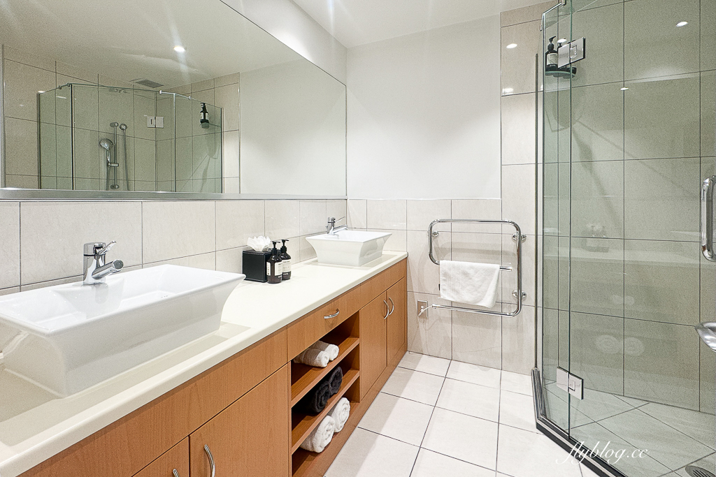 紐西蘭瓦納卡｜Lakeside Apartments Wanaka．瓦納卡湖畔飯店，有露天游泳池和三溫暖水池 @飛天璇的口袋