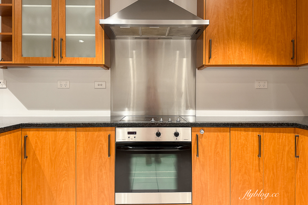 紐西蘭瓦納卡｜Lakeside Apartments Wanaka．瓦納卡湖畔飯店，有露天游泳池和三溫暖水池 @飛天璇的口袋