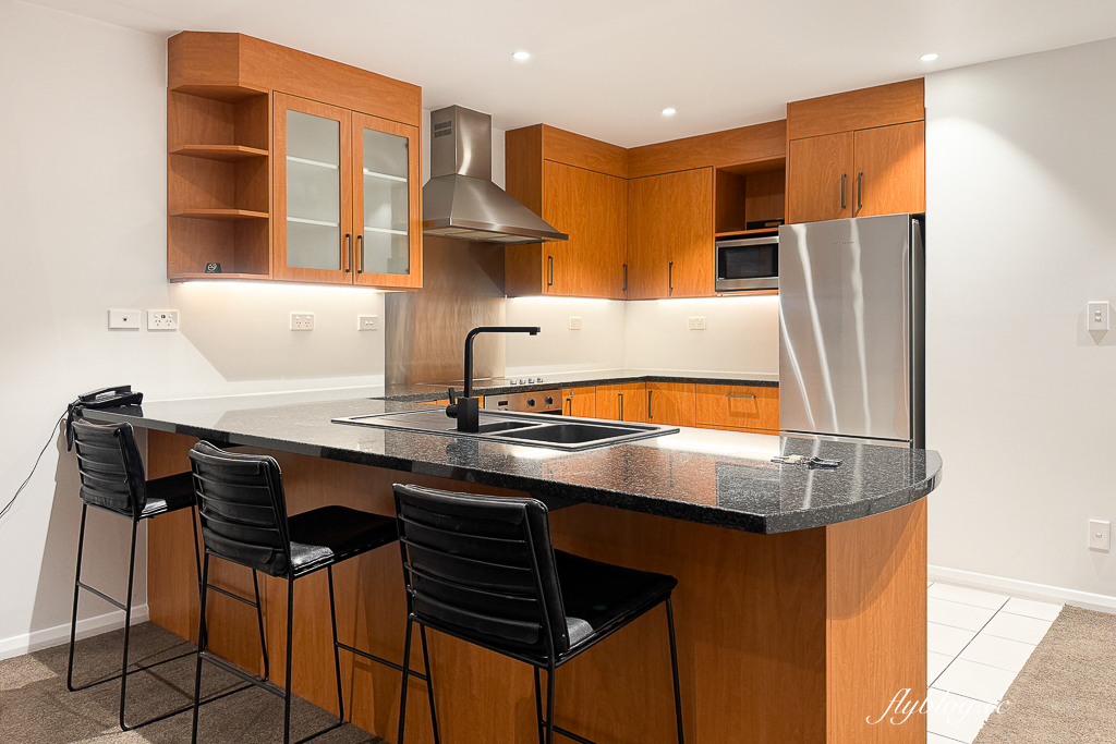紐西蘭瓦納卡｜Lakeside Apartments Wanaka．瓦納卡湖畔飯店，有露天游泳池和三溫暖水池 @飛天璇的口袋
