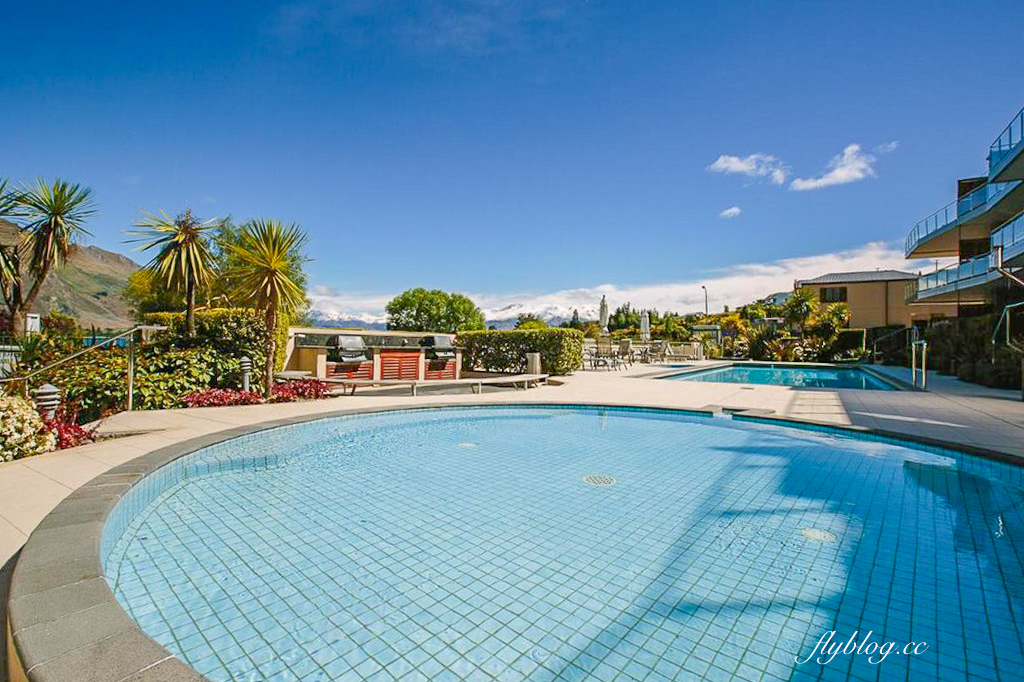 紐西蘭瓦納卡｜Lakeside Apartments Wanaka．瓦納卡湖畔飯店，有露天游泳池和三溫暖水池 @飛天璇的口袋