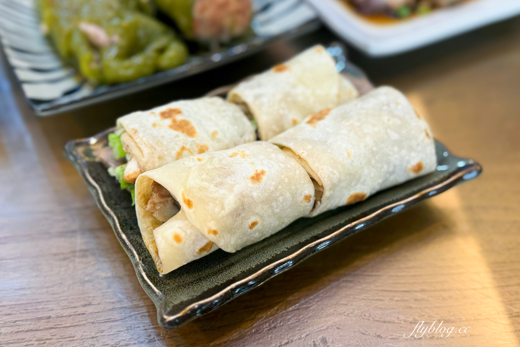 台中北區｜利居家鄉小吃．北平路30年老字號，必點木須炒麵和小菜 @飛天璇的口袋