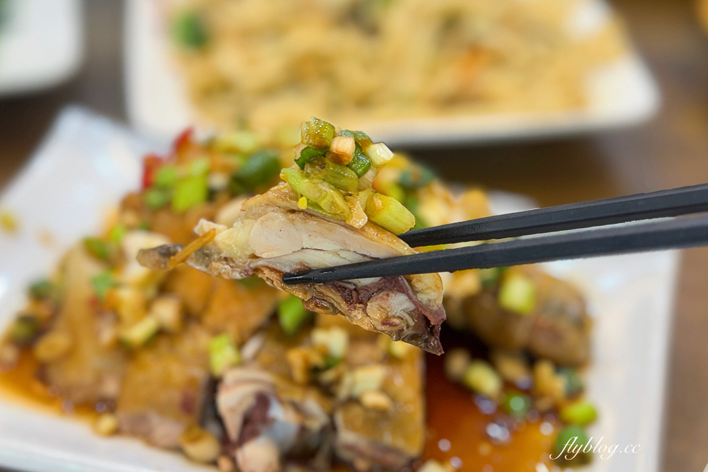 台中北區｜利居家鄉小吃．北平路30年老字號，必點木須炒麵和小菜 @飛天璇的口袋