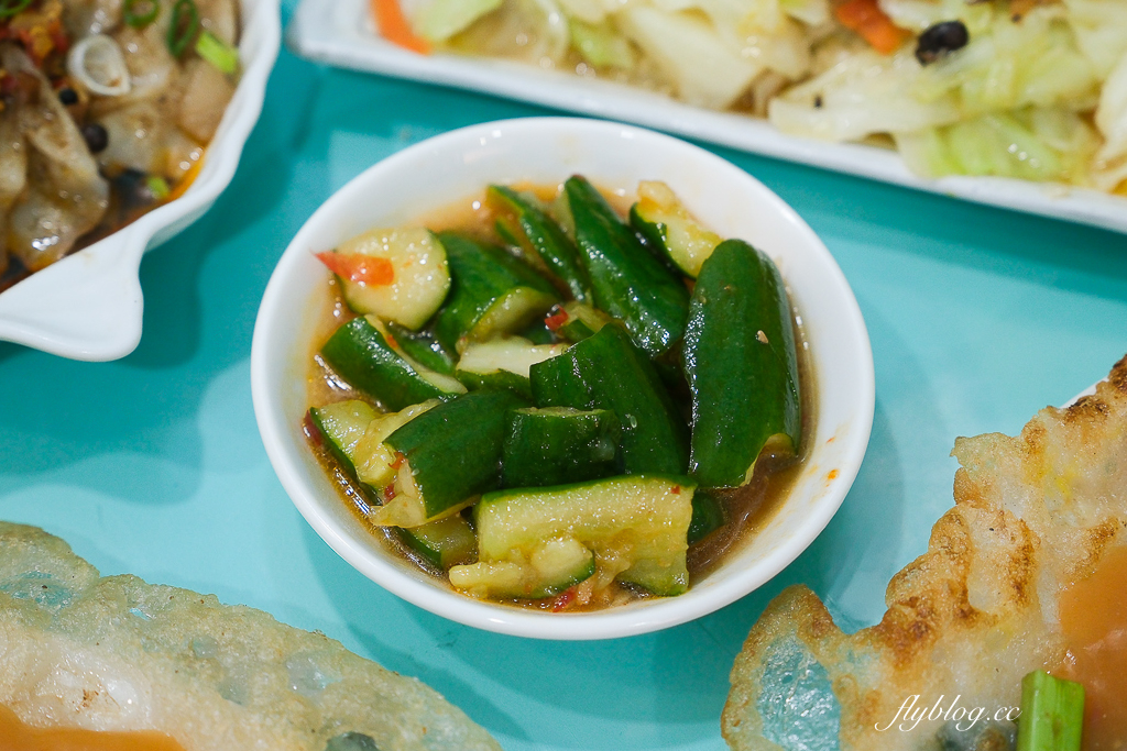 台中北區｜哩賀家．每天市場採買東港直送鮮蚵，台中好吃脆皮蚵仔煎 @飛天璇的口袋